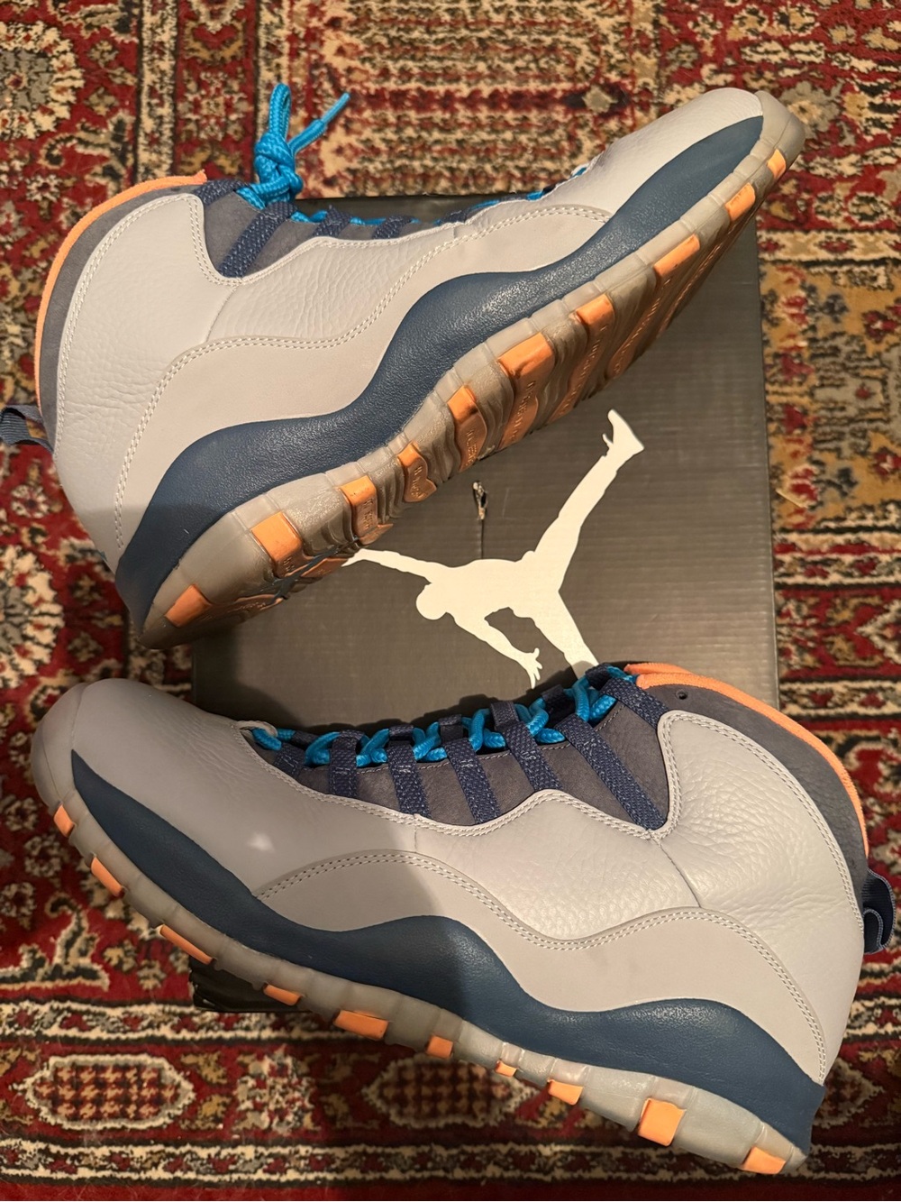 Jordan 10 Retro Bobcats - Sneakers in Gray, Navy & Orange